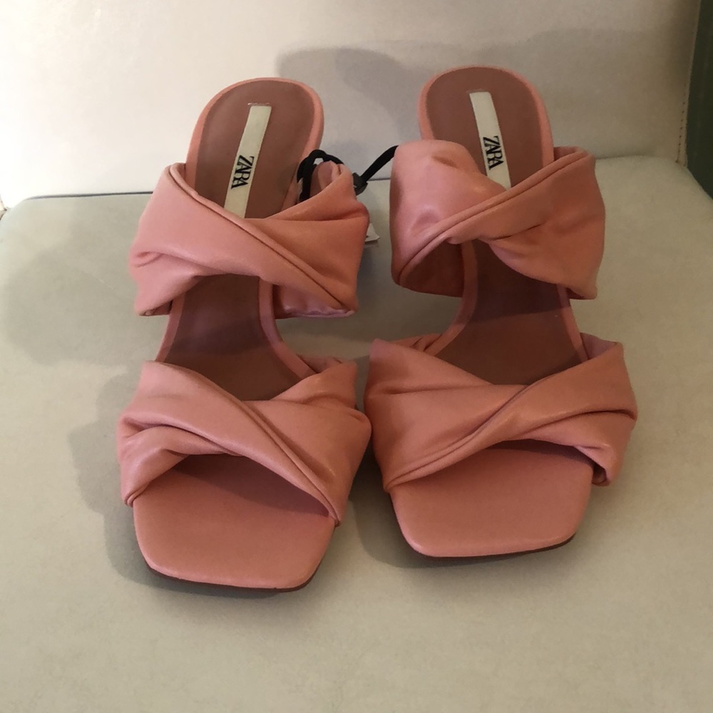 Pink open toe heels - Picture 3 of 6